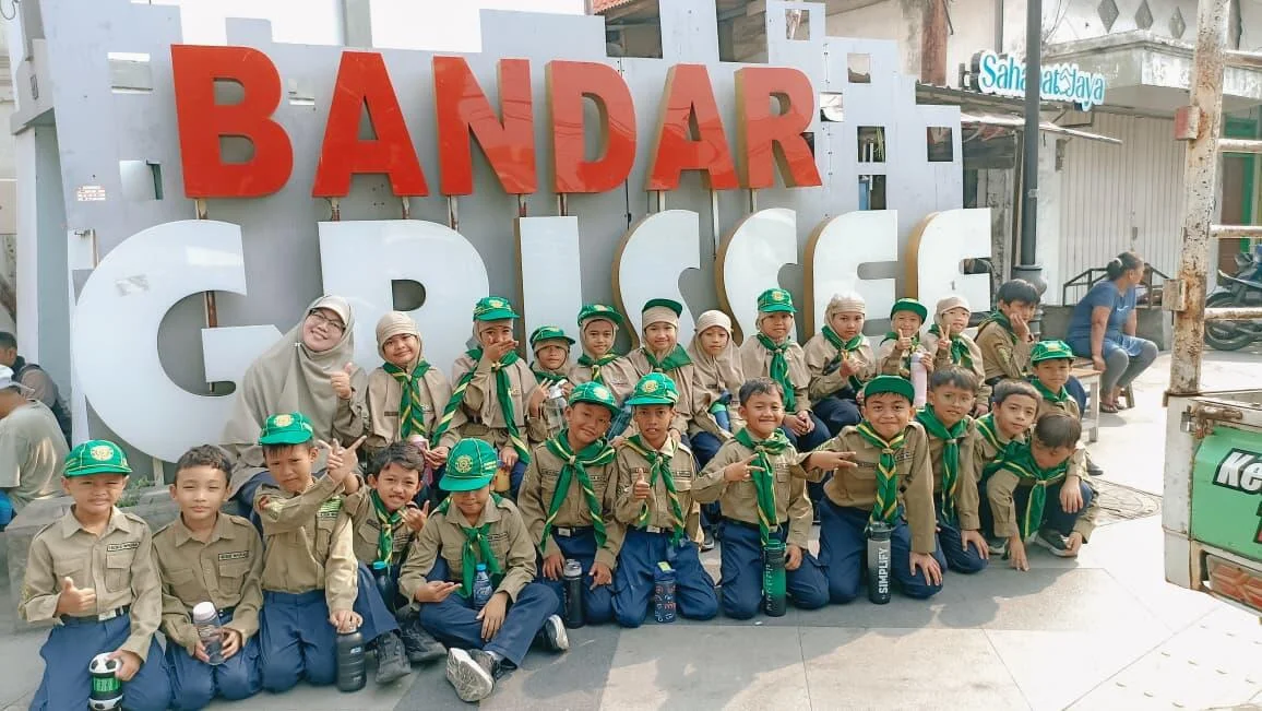 Happy Friday, Bertualang Menyusuri Bandar Grissee