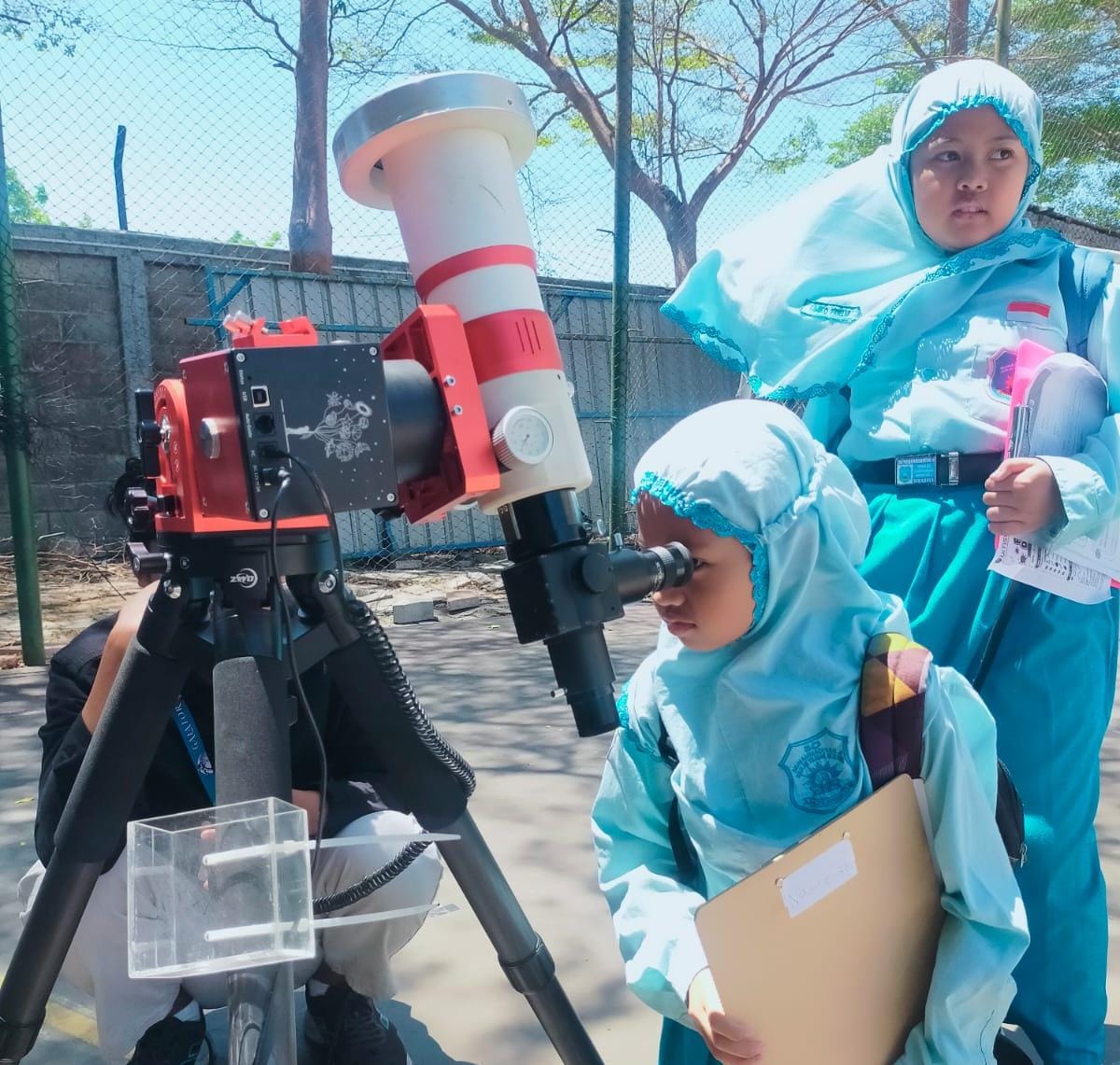 FOC Kelas 3 Belajar Astronomi dan Anatomi di Umsura, Siswa: Kampusnya Bagus Dosennya Baik
