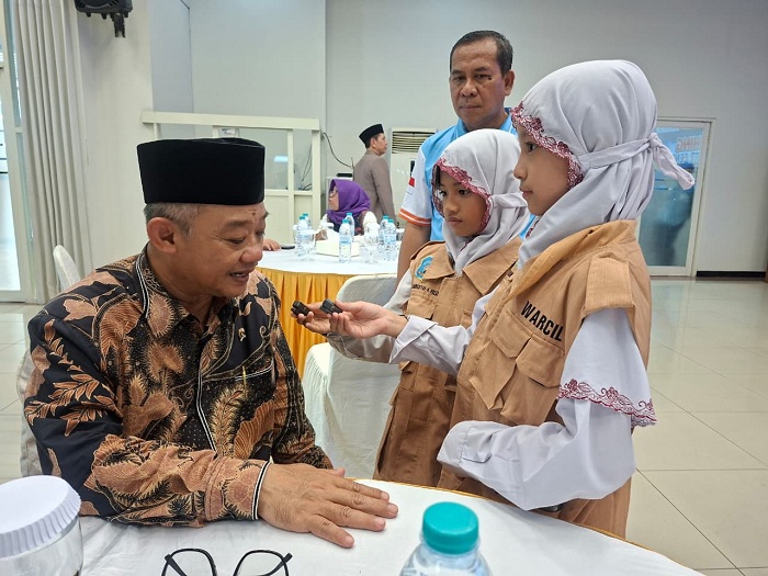Diwawancarai Warcil, Menteri Abdul Mu’ti Beber Tiga Pembatasan Penggunaan Gawai