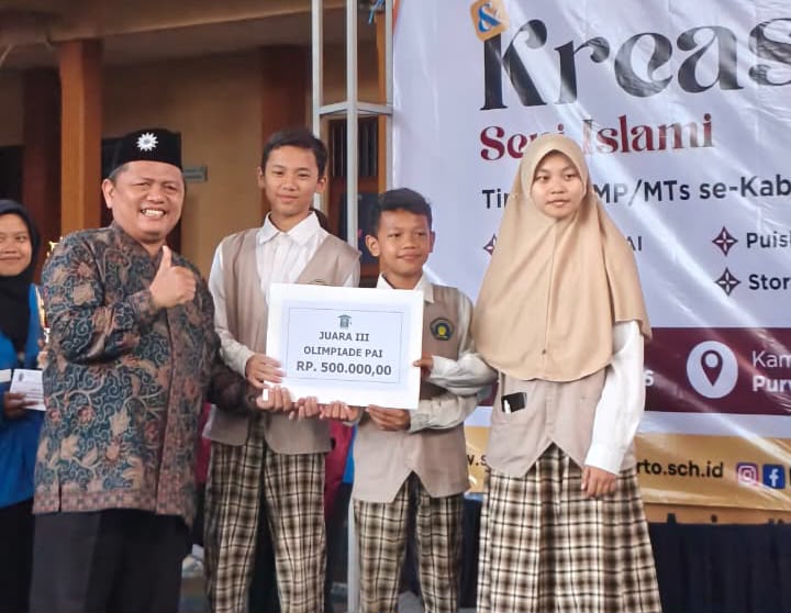 Tiga Murid SMP UMP Juara Olimpiade PAI