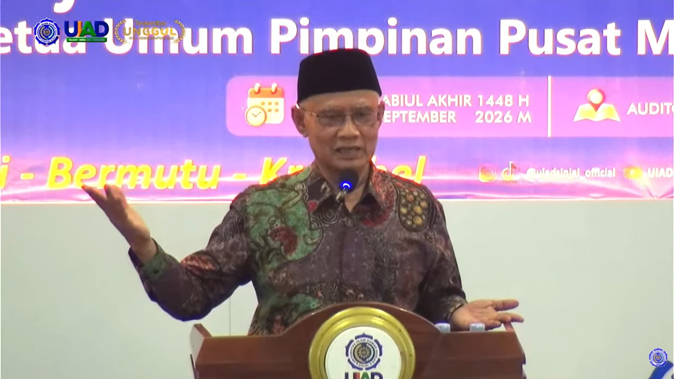 Beri Kuliah Umum di UIAD Sinjai, Haedar Nashir Ajak Civitas Bangun Peradaban Unggul