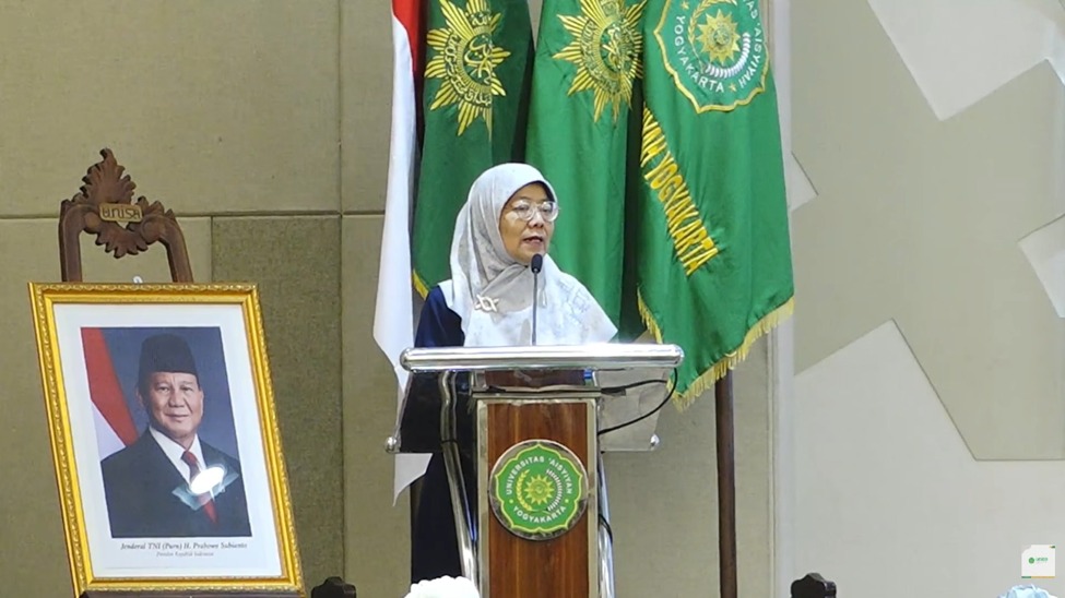 Salmah Orbaniyah Tekankan Bekal Ilmu, Spiritual, dan Kepemimpinan bagi Wisudawan Unisa Yogyakarta