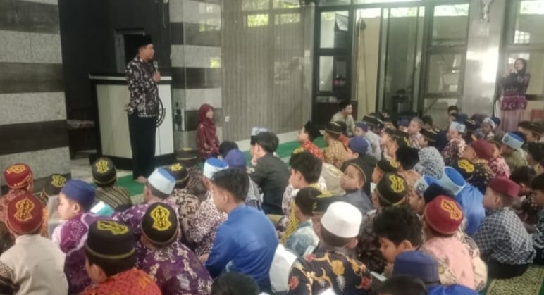 Hari Batik Nasional di SD Mudalan: Tanamkan Bangga Berbudaya Sejak Dini