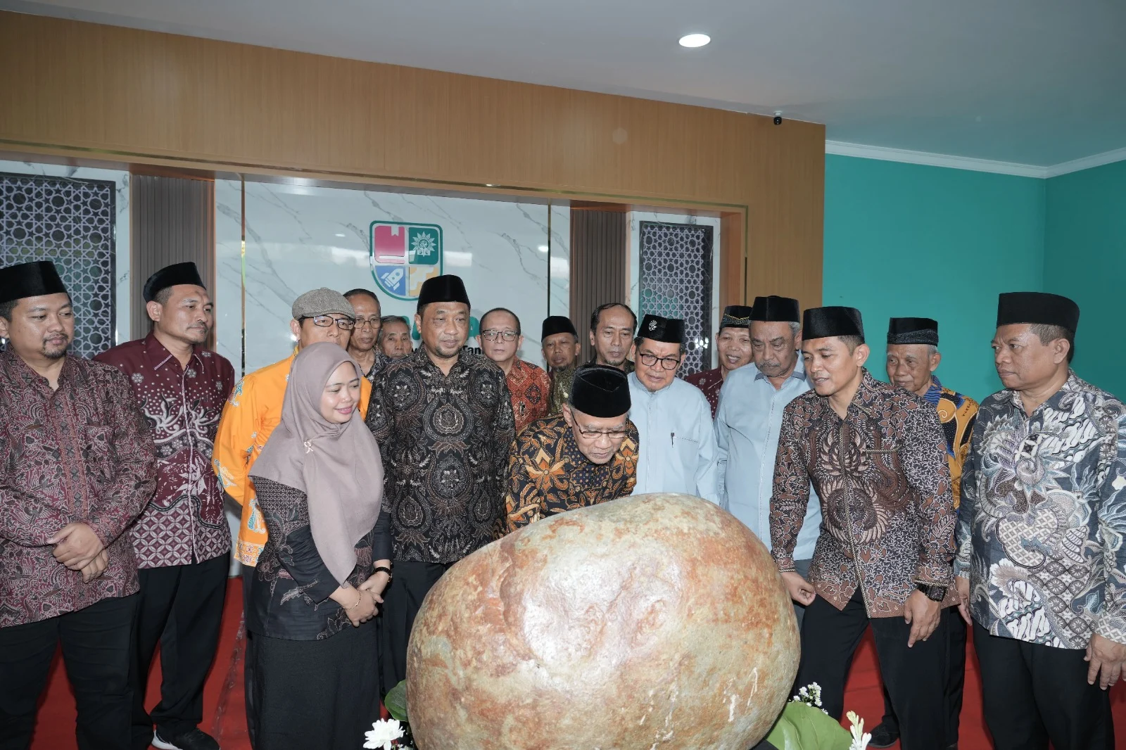 Sehari di Jawa Timur, Haedar Nashir Resmikan Dua AUM dan Tandai Pembangunan Dua Gedung Rumah Sakit