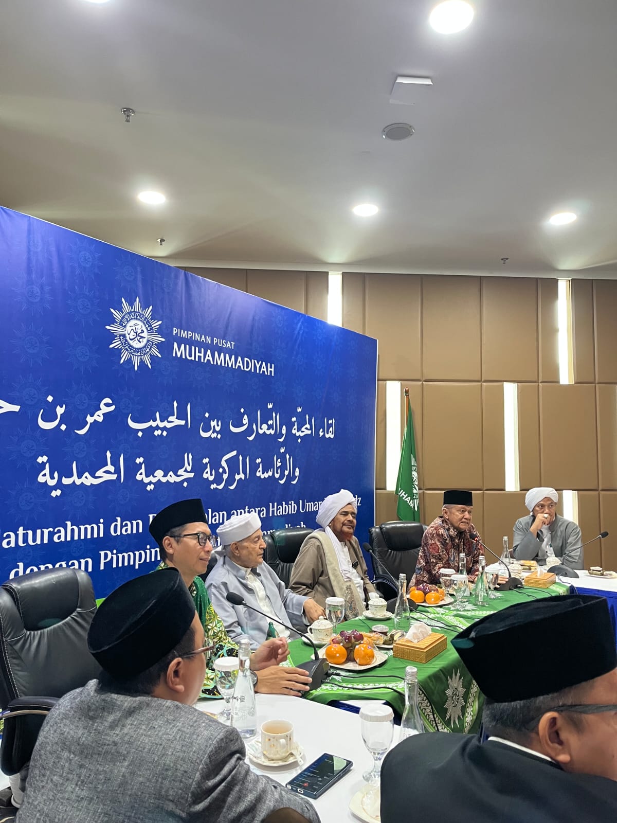 Habib Umar bin Hafiz Kunjungi PP Muhammadiyah, Bahas Sinergi Tarbiyah, Dakwah Berkemajuan, dan Aksi Nyata untuk Palestina