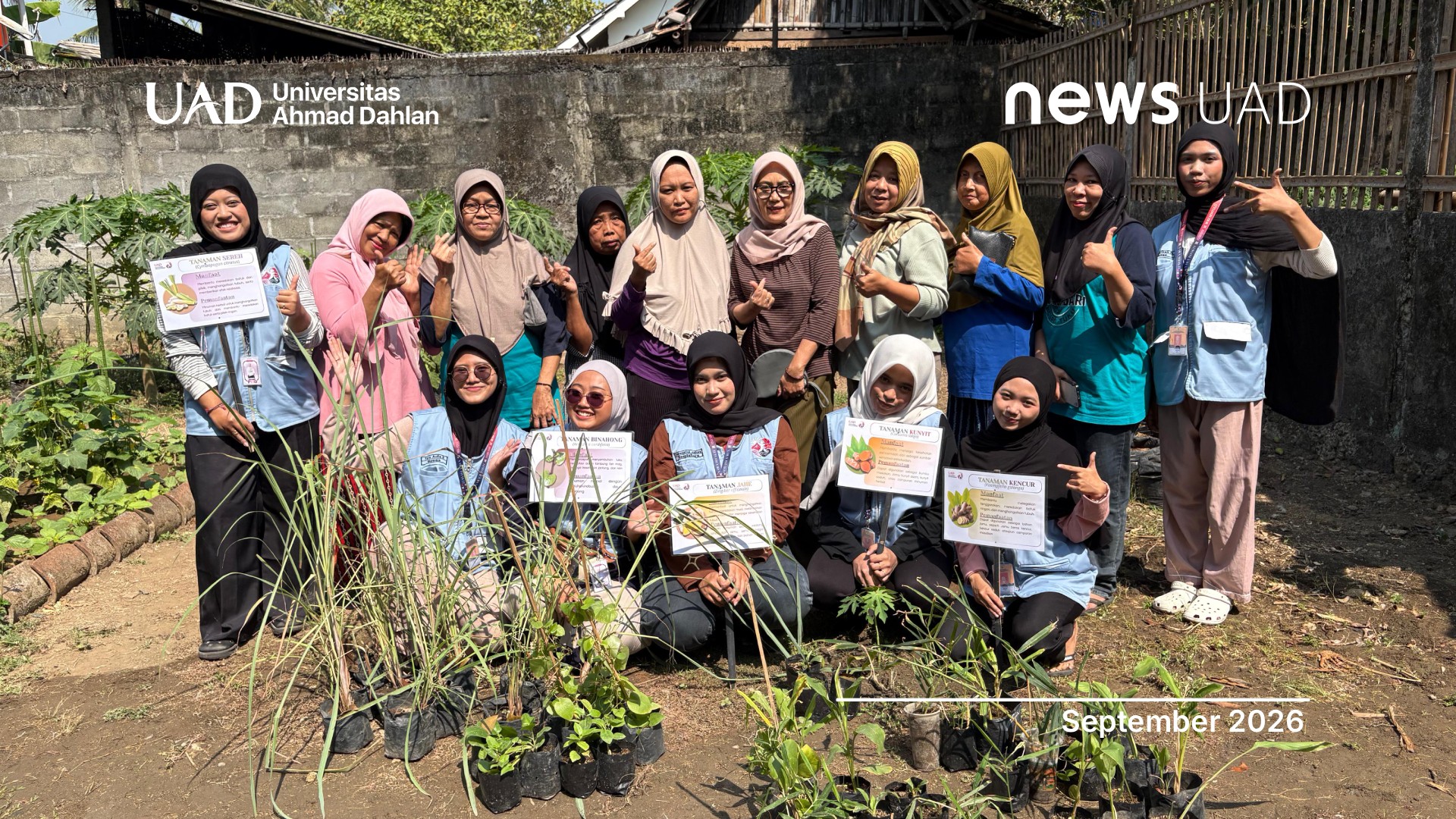 KKN UAD Perkaya Potensi KWT Kalimenur melalui Penanaman TOGA