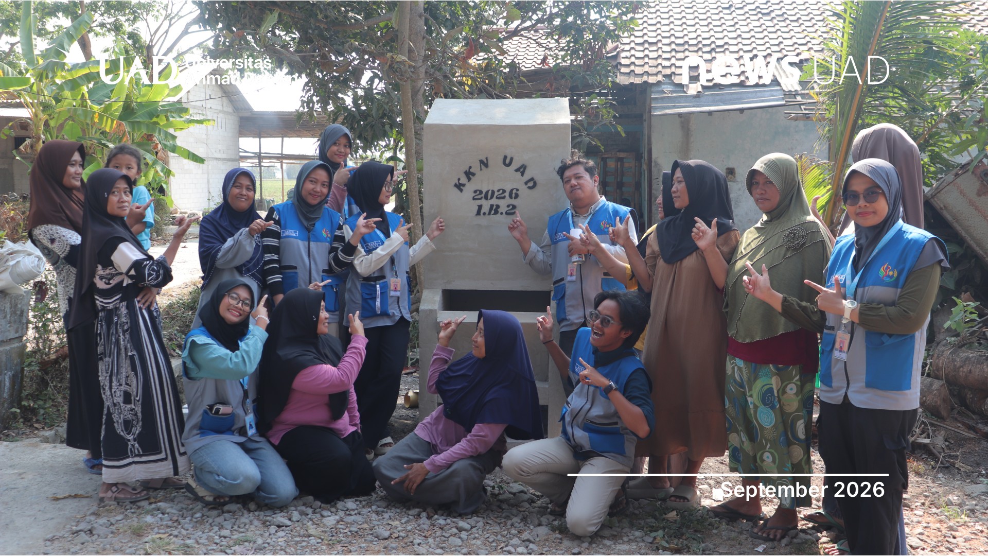 KKN UAD Kenalkan Rocket Stove untuk Kelola Sampah Rumah Tangga di Karangduwur