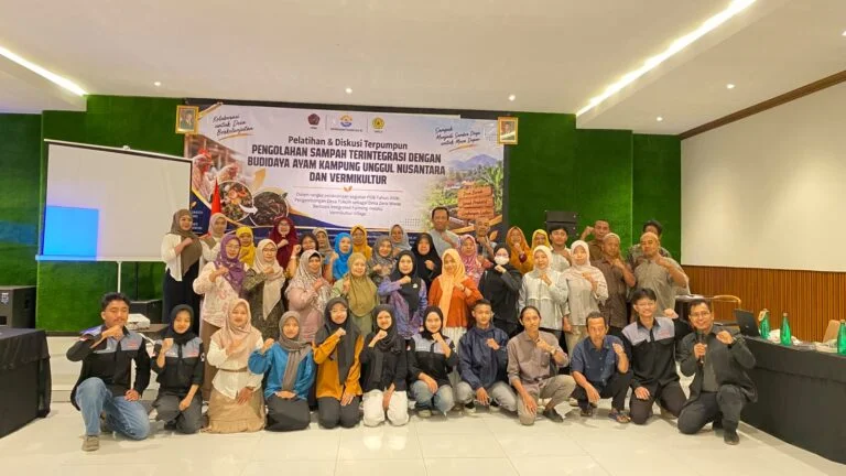Atasi Limbah Organik, UMM dan UNILU Kembangkan Vermikultur di Desa Tukum Lumajang
