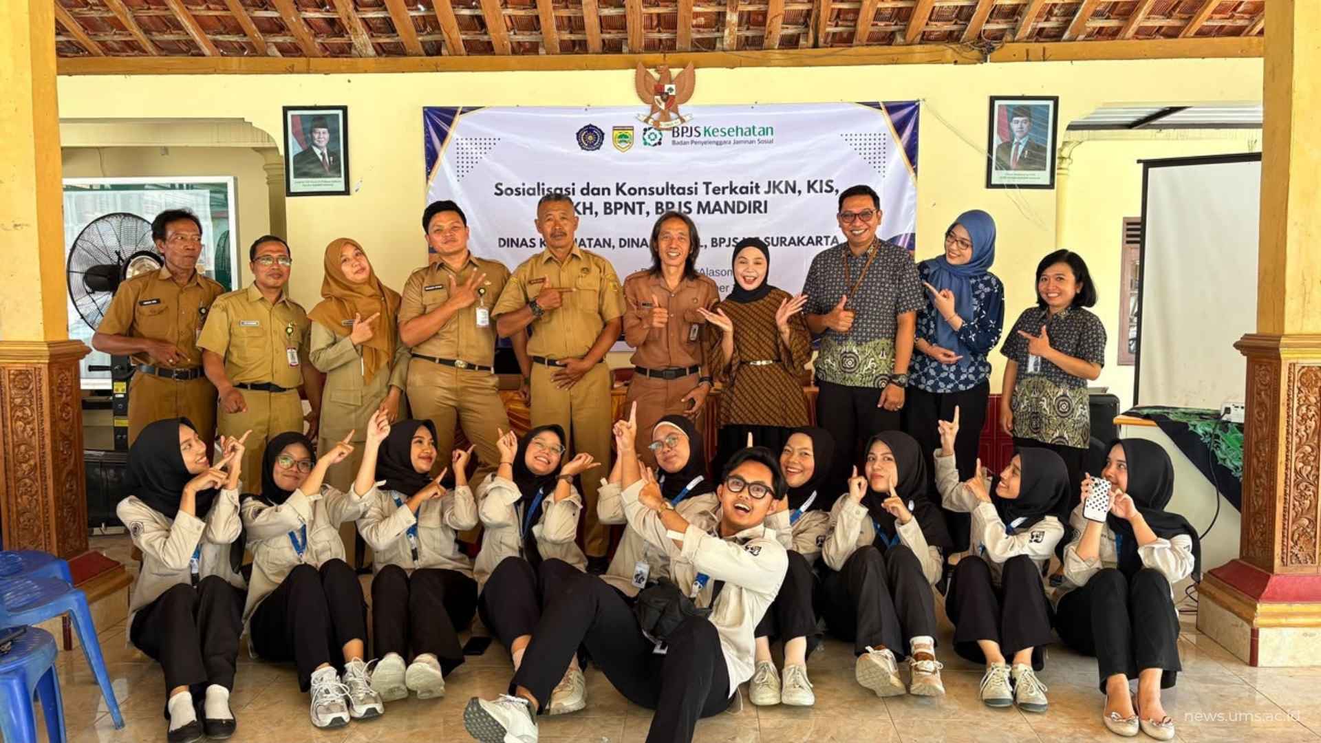 Kesmas UMS Dorong Literasi Layanan Kesehatan dan Bantuan Sosial Warga Desa Alasombo