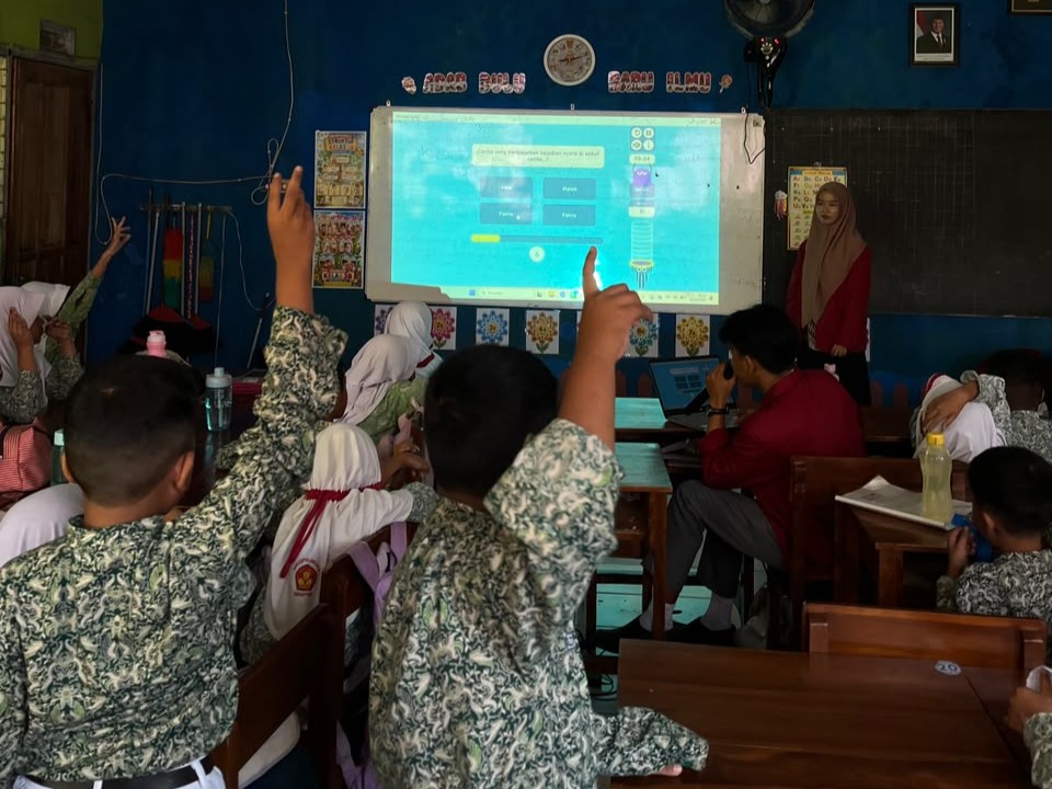 Mengabdi di SDN Kepulungan, Ini Deretan Media Pembelajaran Digital PLP II Umsida