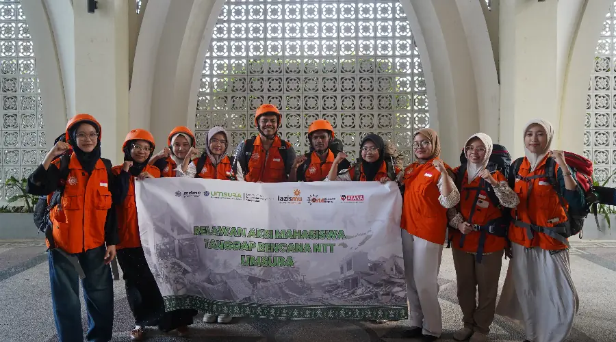 Umsura Berangkatkan 11 Mahasiswa Relawan ke NTT, Fokus Pemulihan Pascagempa di Ende