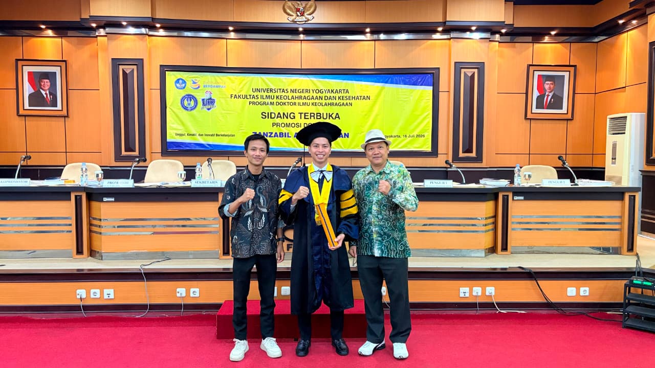 Dosen PKO UMTAS Selesaikan Sidang Terbuka Promosi Doktor di UNY