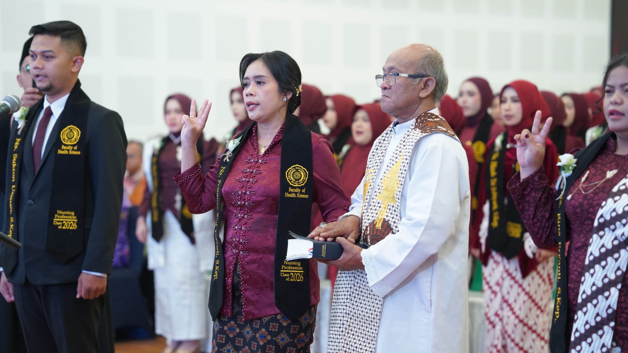 Wisuda dan Angkat Sumpah Keperawatan UNIMMA, Lulusan Didorong Menjadi Perawat Kompeten dan Humanis