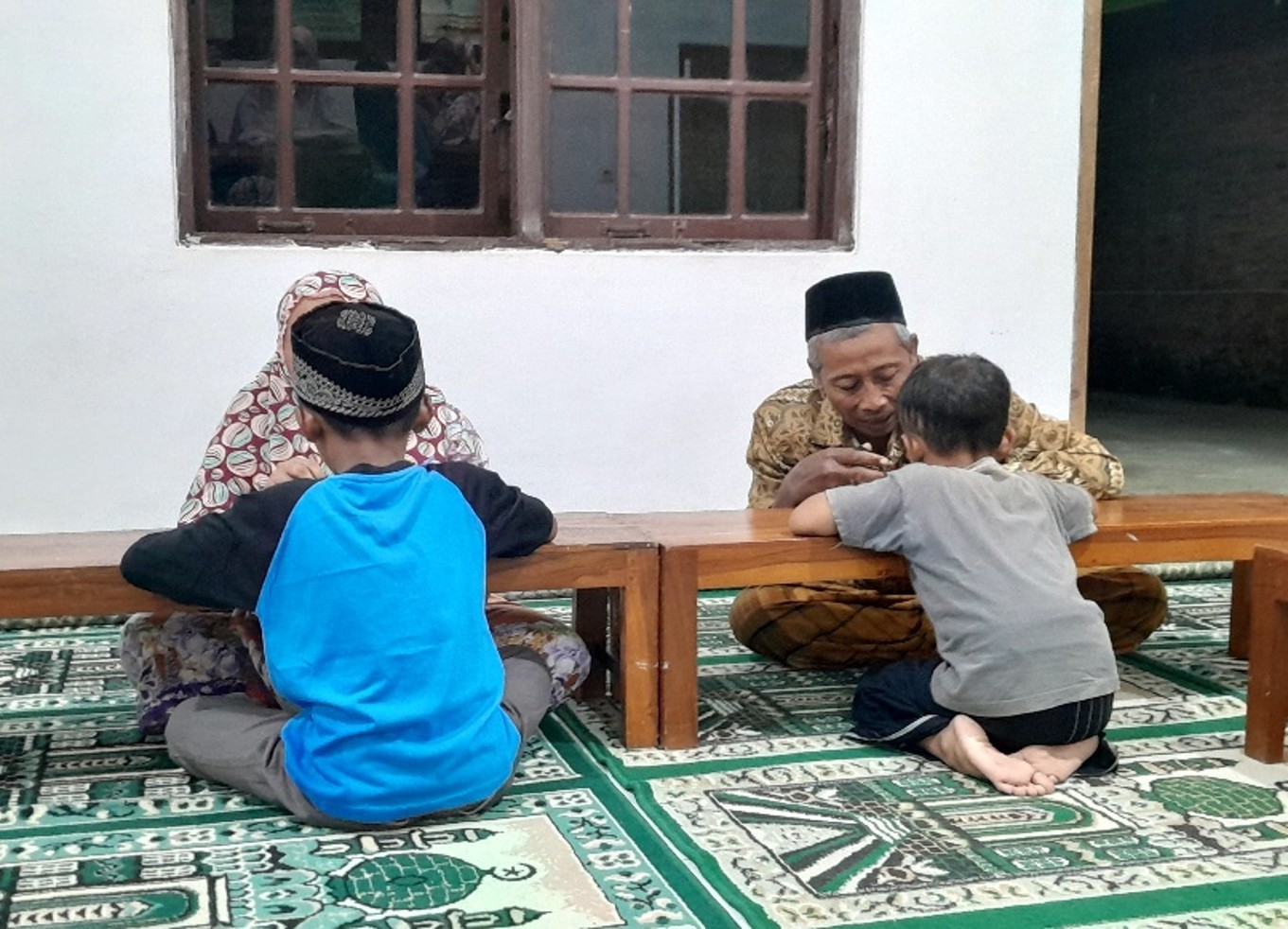 Serunya Belajar Al-Qur’an, KKN UNISA Pacu Semangat Santri Cilik