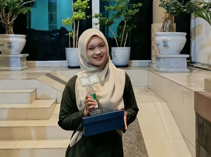 Mahasiswi PBI Unmuh Babel Juara I Tafsir Al-Qur’an Bahasa Inggris MTQH Pangkalpinang