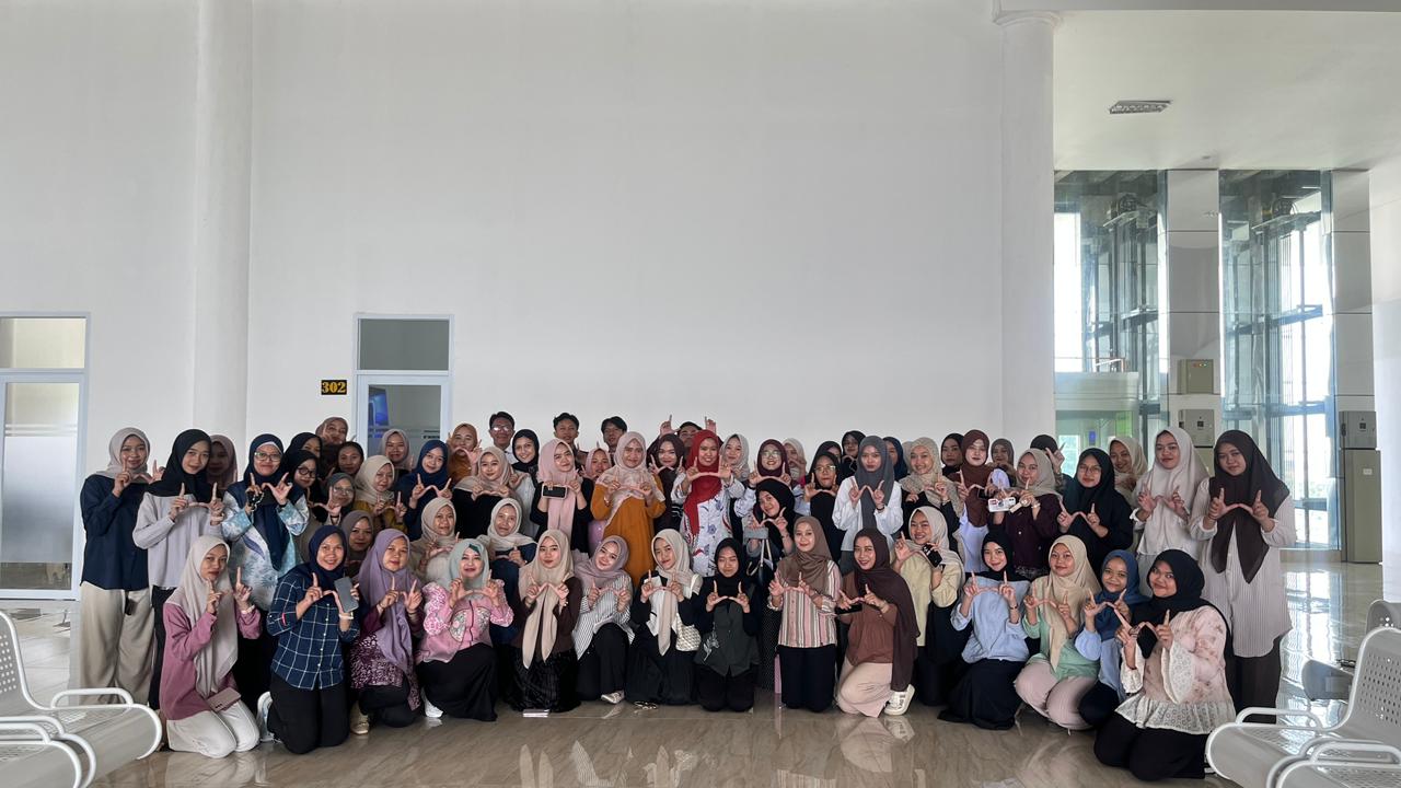 Persiapan Menuju PKPA, Mahasiswa Profesi Apoteker UMKU Ikuti Kuliah Pakar Tiga Bidang