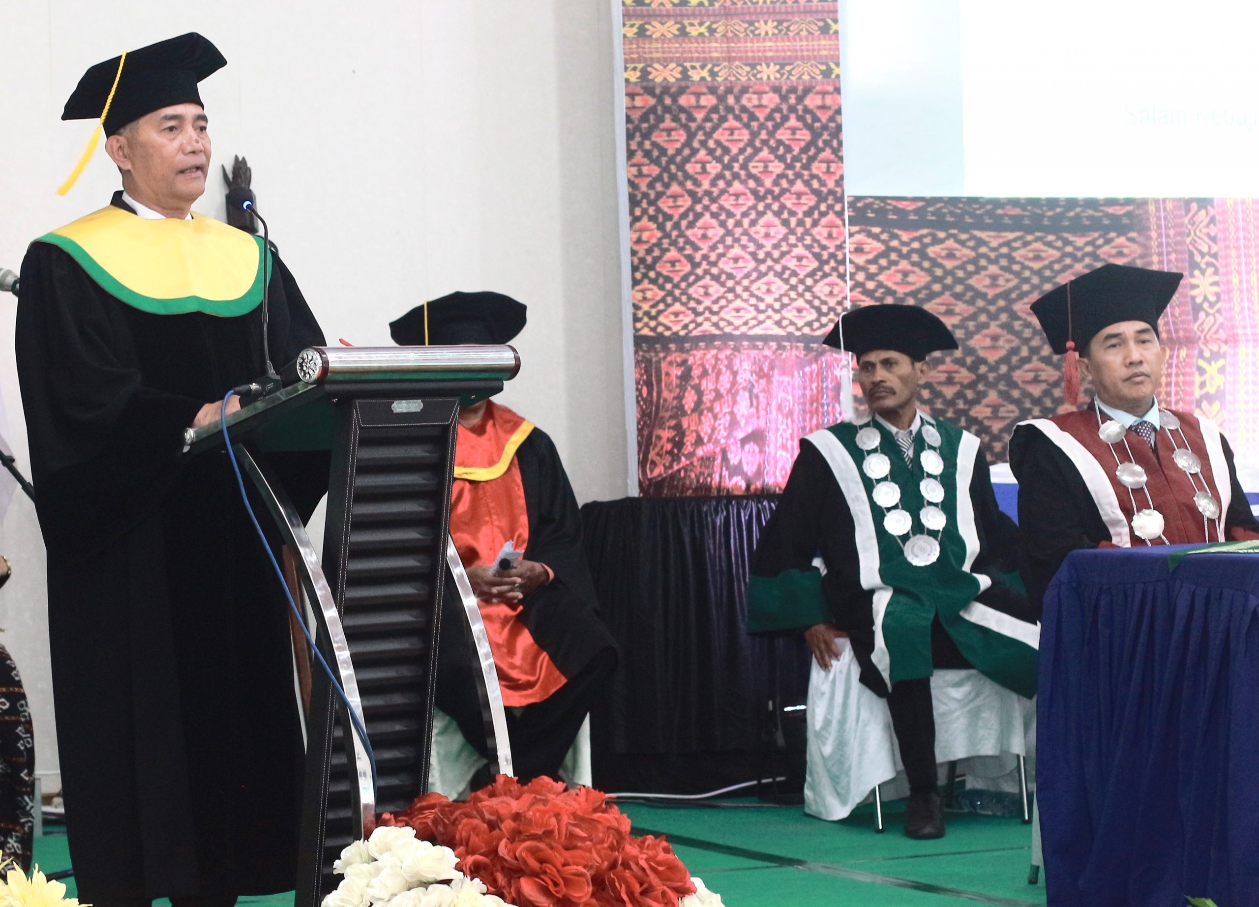 Prof. Zainur “Manusia dan Perubahan Sosial Budaya dalam Kehidupan Modernitas”